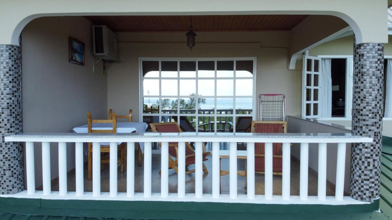 Exotic Guest House Anse Volbert Village Exterior foto